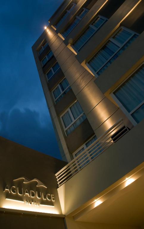 Agua Dulce Hotel Tandil Zewnętrze zdjęcie
